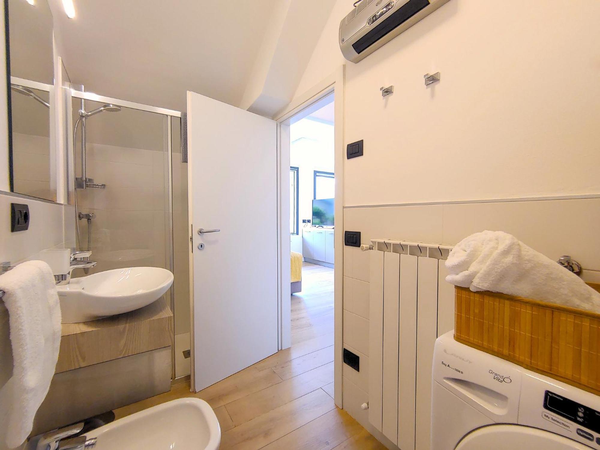 Dascio Emotion Ferienwohnung Mit Terrasse Am See Exterior foto