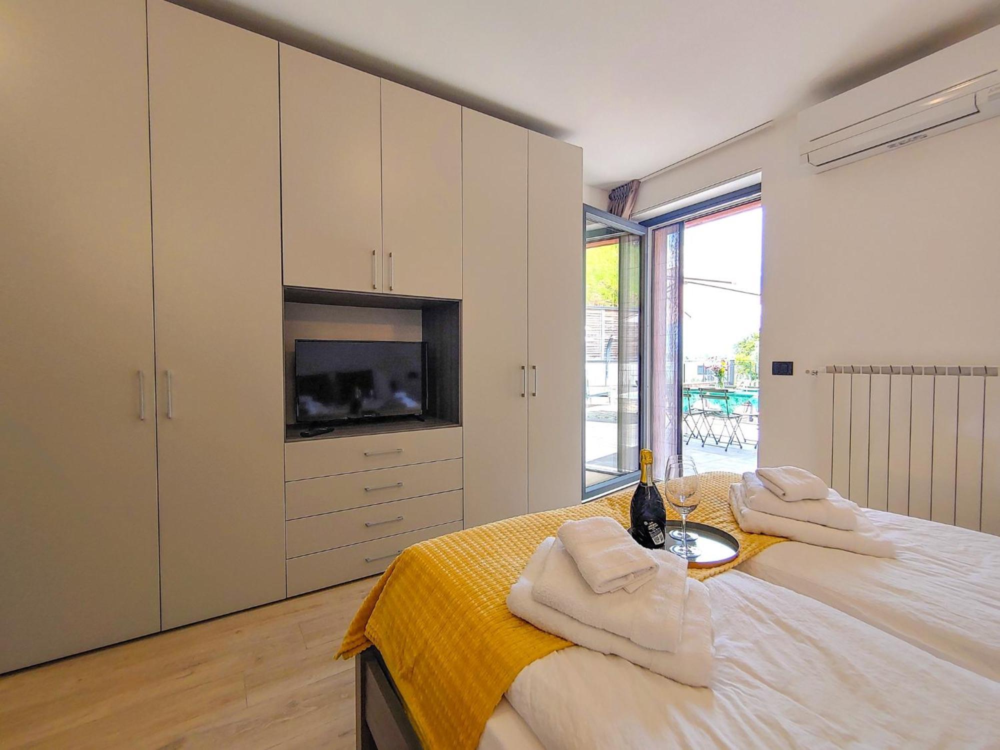 Dascio Emotion Ferienwohnung Mit Terrasse Am See Exterior foto